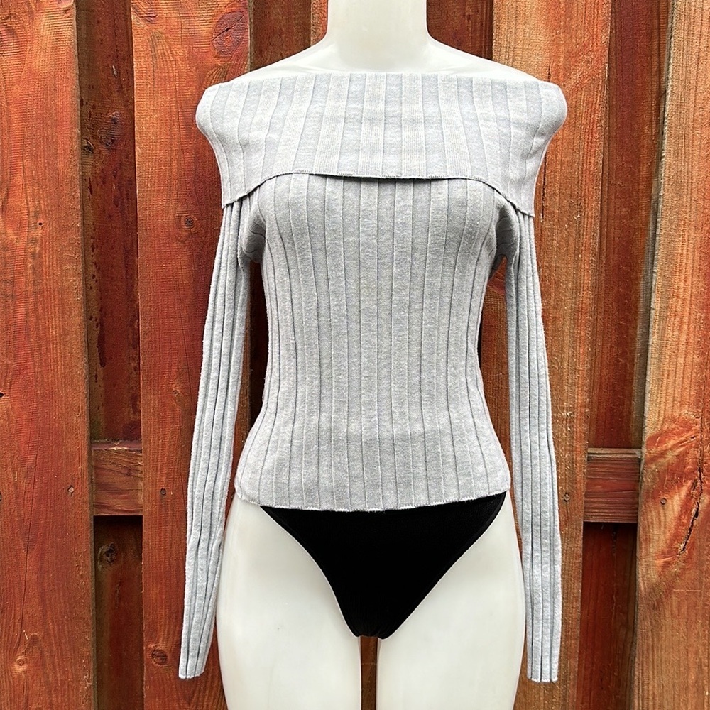 Emerson Lang Off-Shoulder Gray Ribbed Sweater Long Sleeve Size M